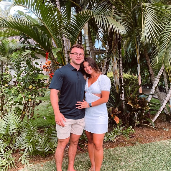 Meet your Posher, Marissa - Picture 1 of 2